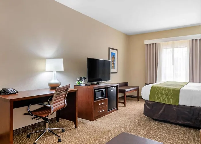 Comfort Inn & Suites
